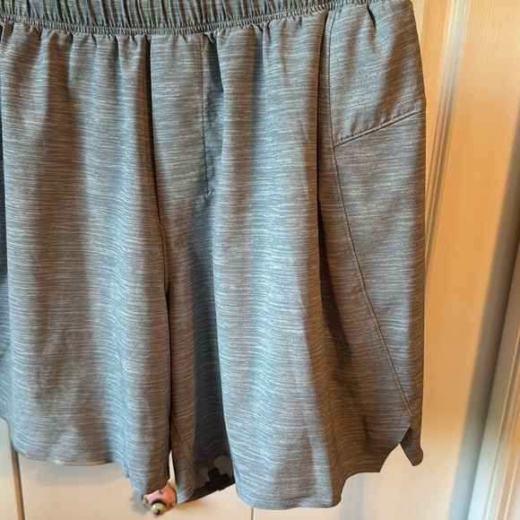 Lululemon Surge Short *6" in Heather Allover Sea Salt Light Cast sz S - Picture 7 of 11